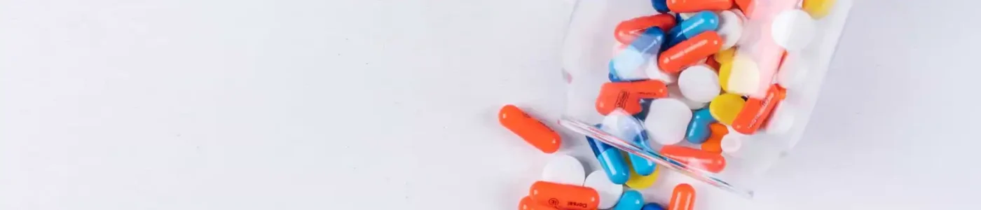 flat-lay-pills-jar-scaled